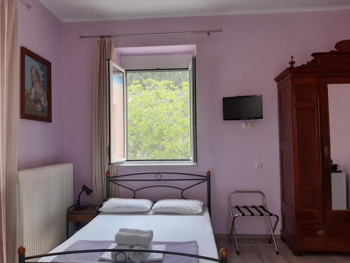 Christina Guest House Mystras Extérieur photo
