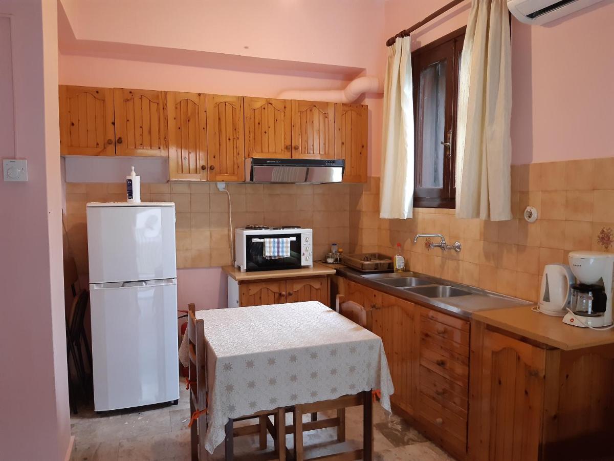 Christina Guest House Mystras Extérieur photo
