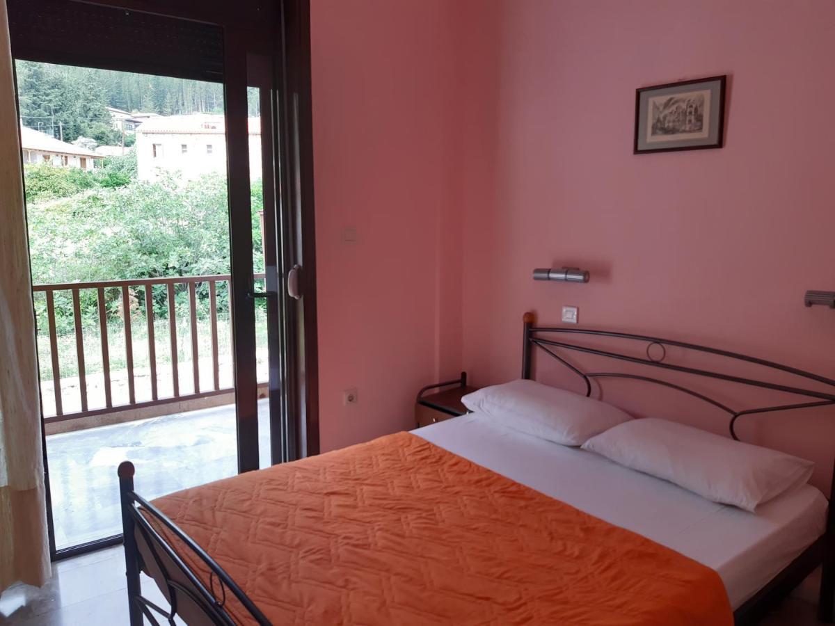 Christina Guest House Mystras Extérieur photo
