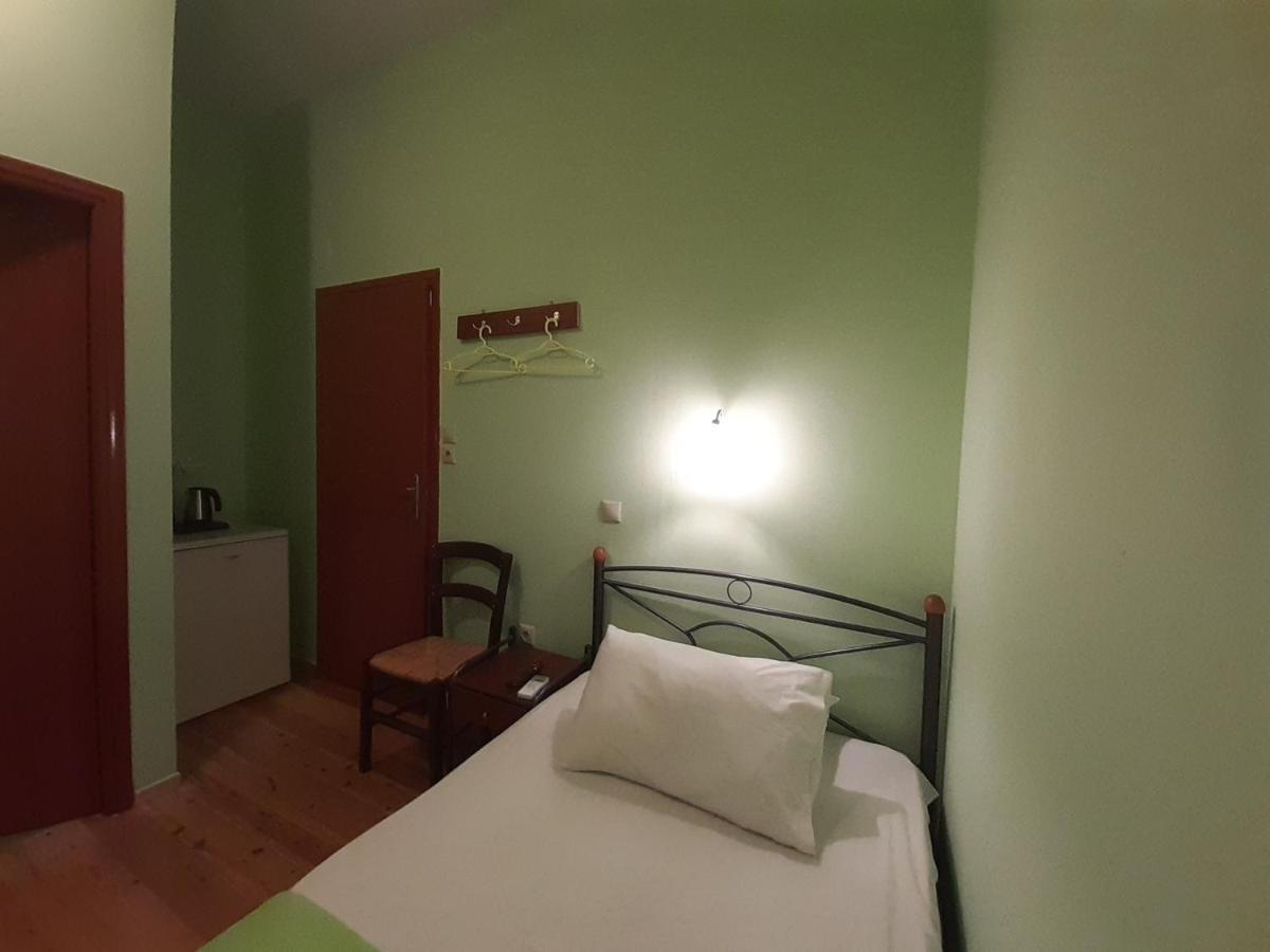 Christina Guest House Mystras Extérieur photo