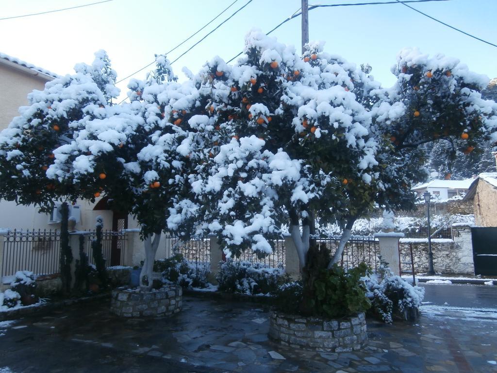 Christina Guest House Mystras Extérieur photo